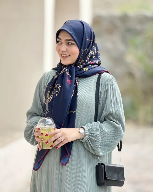 روسری ابریشم زنجیری